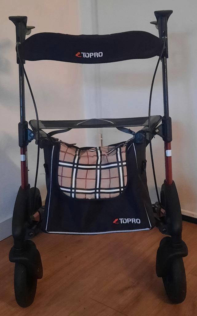 Rollator Topro Troja 2G S + Rugsteun + Tas + Bel  ( 7.9 kg ), Diversen, Rollators, Zo goed als nieuw, Lichtgewicht, Opvouwbaar