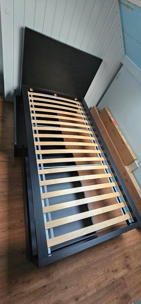 Ikea Malm bedframe met lades - zwartbruin, Huis en Inrichting, Slaapkamer | Bedden, Zo goed als nieuw, Eenpersoons, 90 cm, 200 cm