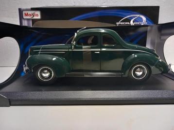 Ford De Luxe Coupe donker groen 1939 Maisto metal 1:18 KRD beschikbaar voor biedingen