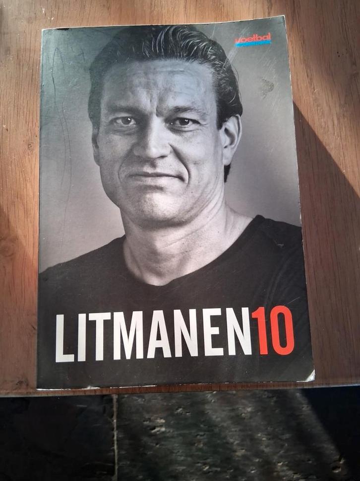 Jari Litmanen - Litmanen 10, Boeken, Biografieën, Zo goed als nieuw, Sport, Ophalen of Verzenden