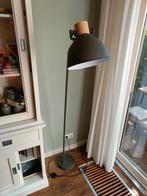 Staande lamp leeslamp, Ophalen