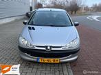 Peugeot 206 1.4 /NWE APK/NETJES/DEALER ONDERHOUD/NAP, Voorwielaandrijving, 31 €/maand, 4 cilinders, Origineel Nederlands