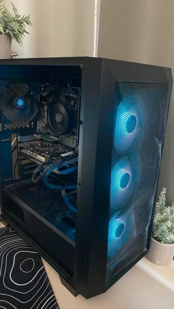 Gaming PC - Mid beschikbaar voor biedingen