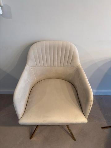 Draaibare beige eetkamerstoelen beschikbaar voor biedingen