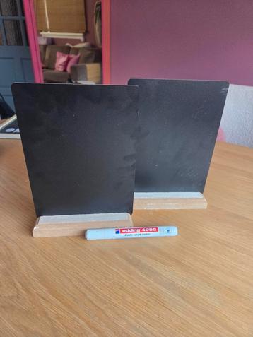 Krijtbordjes beschikbaar voor biedingen