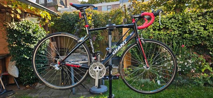 Giant Defy racefiets maat M/L 53cm, Fietsen en Brommers, Fietsen | Heren | Sportfietsen en Toerfietsen, Gebruikt, Giant, Meer dan 20 versnellingen
