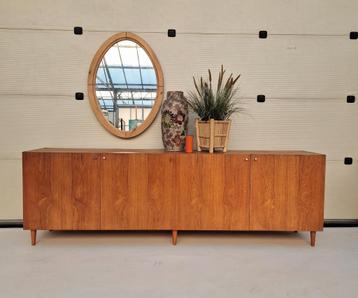 Vintage strak dressoir met vier deuren, 241cm beschikbaar voor biedingen