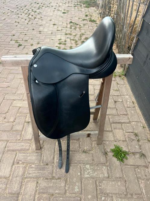 Prachtig Frank Baines/Andante dressuurzadel 17,5 inch MW, Dieren en Toebehoren, Paarden en Pony's | Zadels, Gebruikt, Dressuur