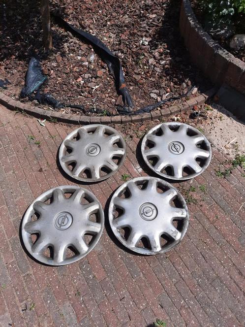 Wieldoppen opel meriva 15inch in nette staat, Auto diversen, Wieldoppen, Zo goed als nieuw, Ophalen of Verzenden