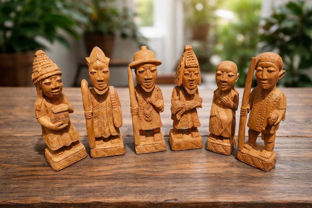 Zeldzame Yoruba houten beeldenset (6 stuks) – L.A. Alaye, Il, Antiek en Kunst, Kunst | Beelden en Houtsnijwerken, Ophalen of Verzenden