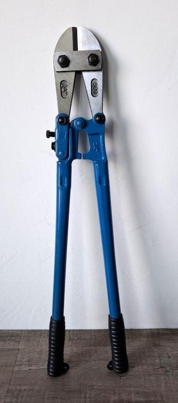 Nieuw Betonschaar 600 mm beschikbaar voor biedingen