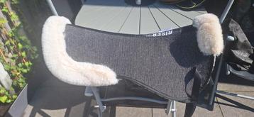 Bondje Riser Pro maat L beschikbaar voor biedingen