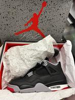Jordan 4 retro bred  maat 44, Ophalen of Verzenden, Zo goed als nieuw, Zwart