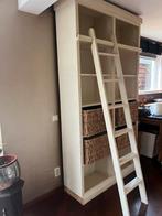 Cremekleurige Engelse bibliotheekkast met manden, Huis en Inrichting, Ophalen, Gebruikt
