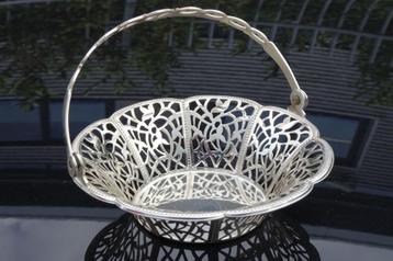 vintage verzilverd bonbonmandje van WMF 10 euro !! beschikbaar voor biedingen