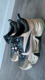 Steve madden dames sneakers  39, Kleding | Dames, Ophalen of Verzenden, Zo goed als nieuw, Sneakers of Gympen