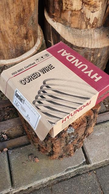 Lasdraad 1,2 mm gas gevuld fluxdraad 5 kg beschikbaar voor biedingen