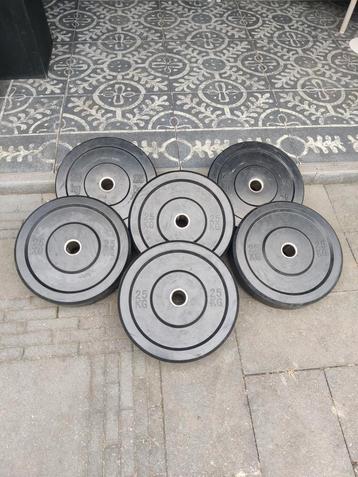 150 kg bumper plates beschikbaar voor biedingen