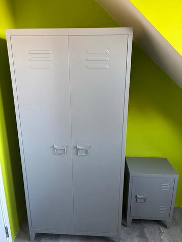 Grijze Locker Kast & Nachtkastje - Kwantum beschikbaar voor biedingen