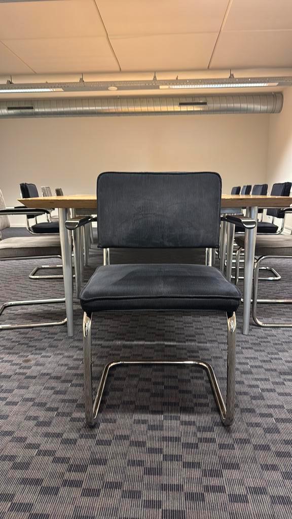 Zuiver ridge rib eetkamerstoelen per 4 stuks, Huis en Inrichting, Stoelen, Zo goed als nieuw, Vier, Stof, Zwart, Ophalen