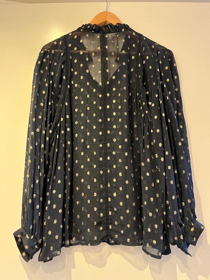 Prachtige blouse Maison Hotel donkerblauw met goud, Kleding | Dames, Blouses en Tunieken, Zo goed als nieuw, Maat 42/44 (L), Blauw