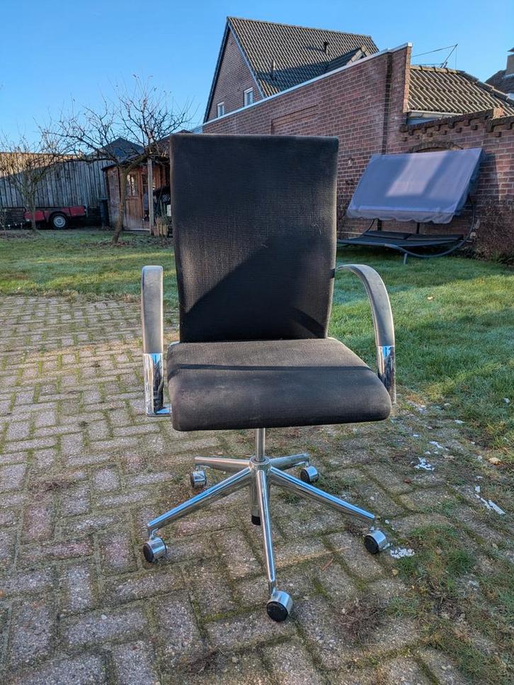 Ahrend 350 bureaustoel, Huis en Inrichting, Bureaustoelen, Zo goed als nieuw, Bureaustoel, Zwart, Ophalen