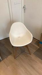 Witte kuipstoel, goede staat, Huis en Inrichting, Stoelen, Ophalen, Zo goed als nieuw, Wit, Eén