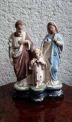 Gipsen beeld. Heilige Familie Maria Jozef met kindje Jezus, Ophalen