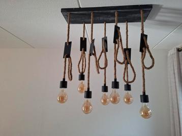 Unieke Hanglamp met Touw en Lampen beschikbaar voor biedingen