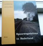  Spoorwegstations in Nederland(Paddenburgh&Meene)., Ophalen of Verzenden, 20e eeuw of later, Zo goed als nieuw