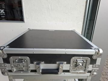 fligthcase koffer voor mengtafel of bekkens  beschikbaar voor biedingen