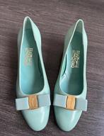 Schoenen Ferragamo mintgroen met hak - maat 9, Kleding | Dames, Schoenen, Schoenen met lage hakken, Ferragamo, Ophalen of Verzenden