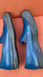 Prada Leren Instappers Blauw/Zwart Maat 39.5 IZGS, Ophalen of Verzenden, Zo goed als nieuw, Blauw, Instappers