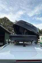 Dakkoffer huren - Thule Pacific 780 & Hapro Carver 8.5, Ophalen, Zo goed als nieuw