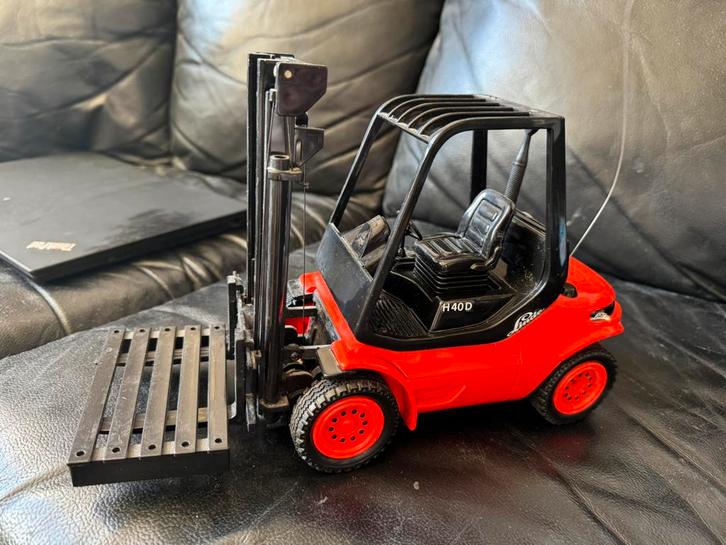 Linde H40D 1/14 Heftruck RTR - Rood, Hobby en Vrije tijd, Modelbouw | Radiografisch | Auto's, Zo goed als nieuw, Auto offroad