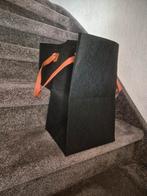 Trapmand vilt zwart, Huis en Inrichting, Woonaccessoires | Schalen en Manden, Overige materialen, Mand, Ophalen of Verzenden, Zo goed als nieuw
