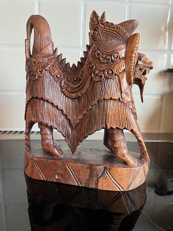 Balinees Houten Beeld - 21cm. Graag bod uitbrengen. beschikbaar voor biedingen