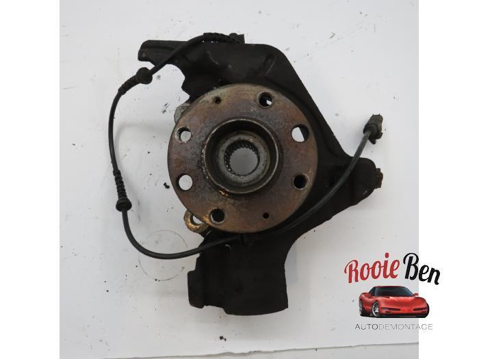 Fusee links-voor van een Fiat Punto Evo, Auto-onderdelen, Ophanging en Onderstel, Fiat, Gebruikt, 3 maanden garantie, Ophalen of Verzenden