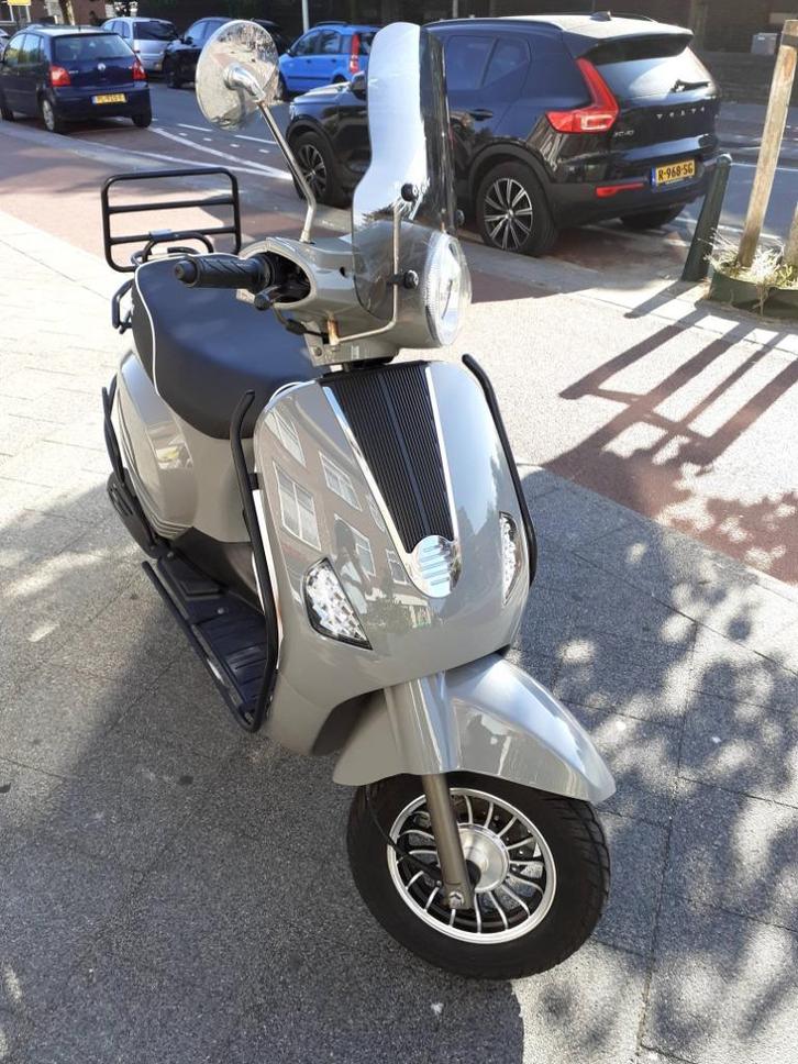 Scooter Berini Napoli 2., Fietsen en Brommers, Scooters | Overige merken, Zo goed als nieuw, Maximaal 25 km/u, Benzine, Ophalen
