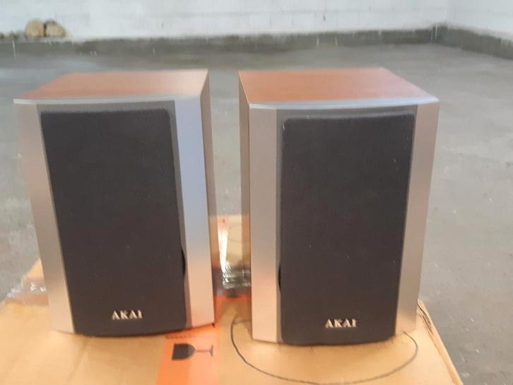 Akai luidspreker set - 10W - Hout/Zilver, Audio, Tv en Foto, Luidsprekers, Front, Rear of Stereo speakers, Minder dan 60 watt