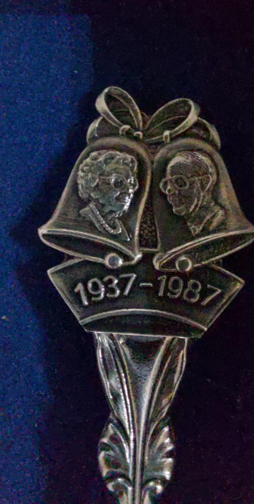 Gouden koets lepel en  Koninklijkhuis lepeltjes, Verzamelen, Koninklijk Huis en Royalty, Zo goed als nieuw, Speld(je) of Lepel(tje)