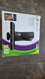 Xbox 360 4GB met Kinect en spellen, Avontuur en Actie, Gebruikt, Online, Ophalen of Verzenden