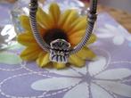 Pandora bedel 790474 = bow purse + strik 14 krt GOUD, Sieraden, Tassen en Uiterlijk, Bedels, Pandora, Ophalen of Verzenden, Zo goed als nieuw