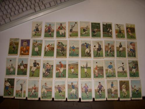 42 Jaren 30 voetbalplaatjes van div Nederlandse clubs, Verzamelen, Sportartikelen en Voetbal, Gebruikt, Poster, Plaatje of Sticker