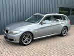 BMW 3-serie Touring 318i Touring High Executive AUTOMAAT!/, Auto's, BMW, Te koop, Zilver of Grijs, 5 stoelen, 1400 kg