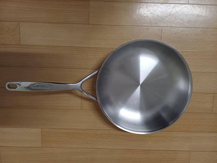 Demeyere Multiline 7 Koekenpan zo goed als nieuw., Huis en Inrichting, Keuken | Potten en Pannen, Zo goed als nieuw, Koekenpan of Braadpan