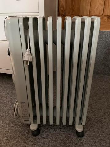Oliegevulde radiator de Longhi beschikbaar voor biedingen
