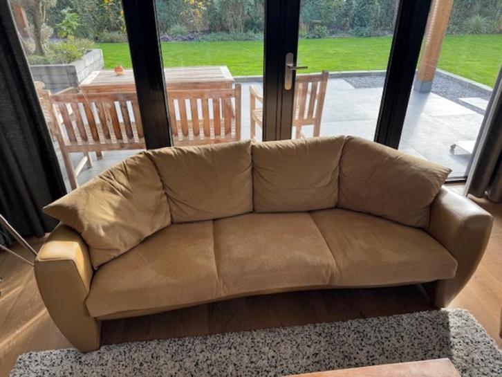 Leolux vinja banken 1x180 en 1x 210, Huis en Inrichting, Banken | Bankstellen, Gebruikt, Rechte bank, Driepersoons, 200 tot 250 cm