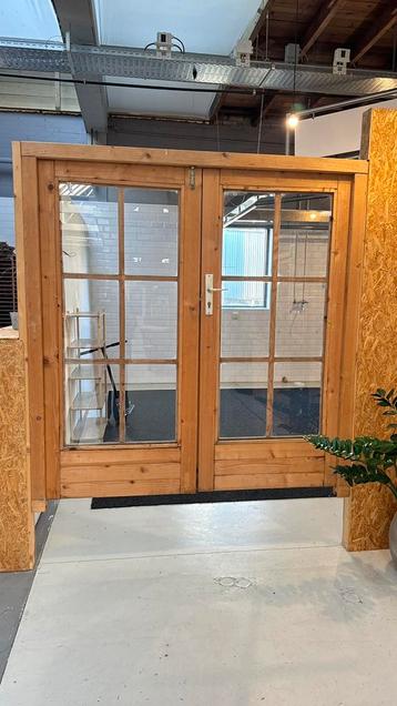 Schuur deuren openslaande deuren Pui inclusief kozijnen beschikbaar voor biedingen