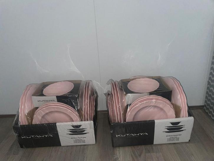 2x 6-delige bordenset, Huis en Inrichting, Keuken | Servies, Zo goed als nieuw, Bord(en), Effen, Keramiek, Ophalen of Verzenden